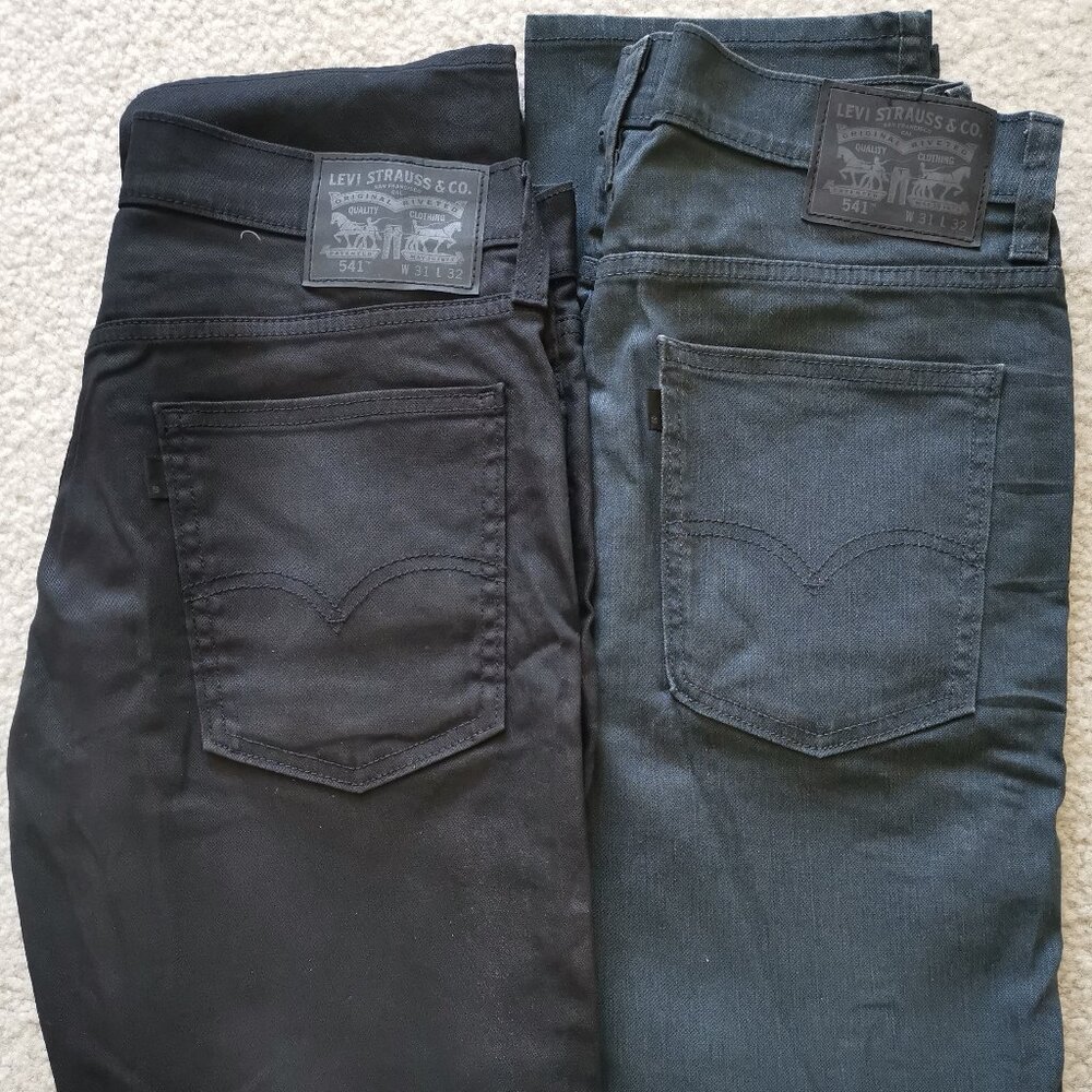 TWO pair Levi’s® 541 Athletic Cut Jeans (31x32) -- Black & Gunmetal -- Like new!
